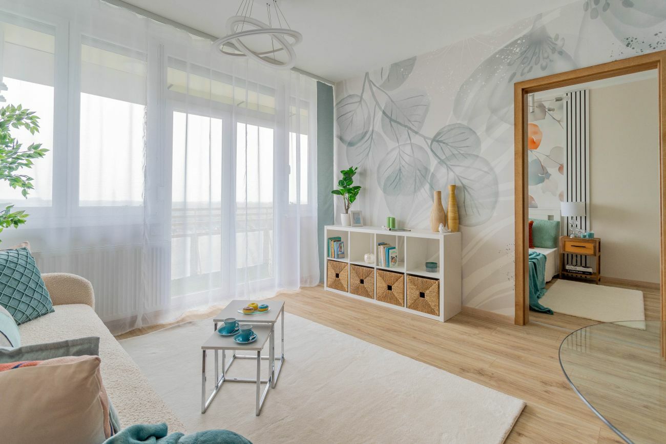 Világos tér modern részletekkel