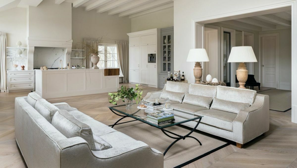 Kovácsoltvas bútorok