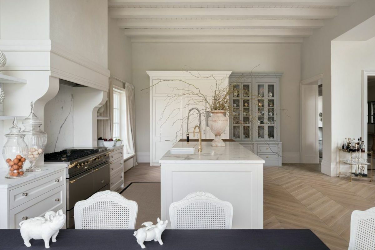 Nagy fehér konyhasziget