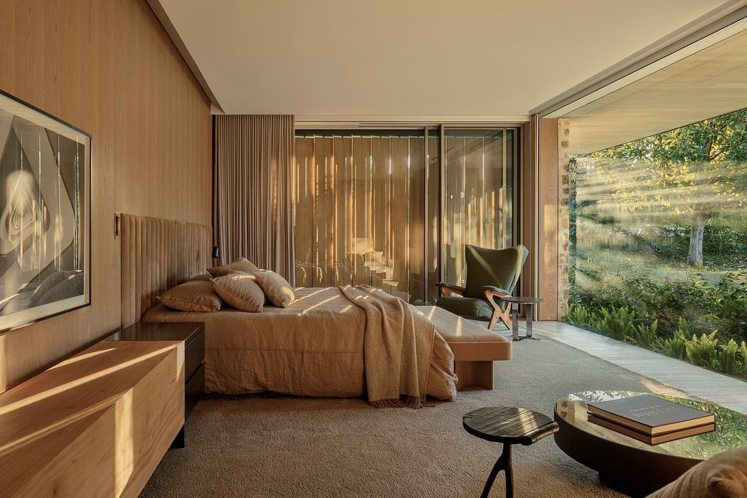 Modern hálószoba kertre néz