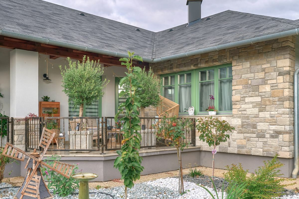 Otti burkolat teraszra