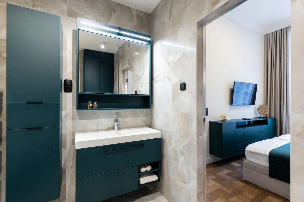 Modern elegáns fürdőszoba berendezés