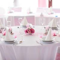 Rózsaszín esküvői dekorációs ötletek