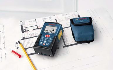 Mesteremberek segítsége - A világ legkisebb lézeres távolságmérője: Bosch DLE 50 Professional