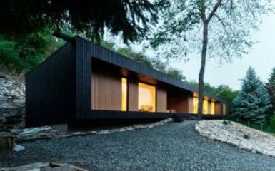 Páratlan minimál ház egy kőszegi telken - Tervező: Béres Építésziroda