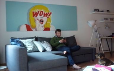 Fiatalos formabontó dekoráció - Pop art és képregény grafikák a nappalidba