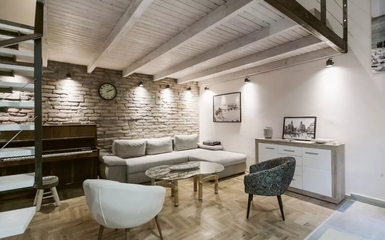 Szépen berendezett galériás Airbnb lakás Budapest belvárosában