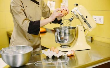 Miért ideális társa a konyhai robotgép a sütés szerelmeseinek?