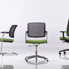 Görgős irodai székek munkaállomásokhoz, vezetőknek